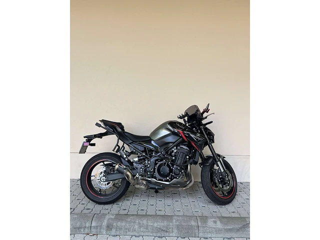 Motor kawasaki z900 benzine 125pk 2023 met montageysteem voor bagage (marge) - afbeelding 1 van  1