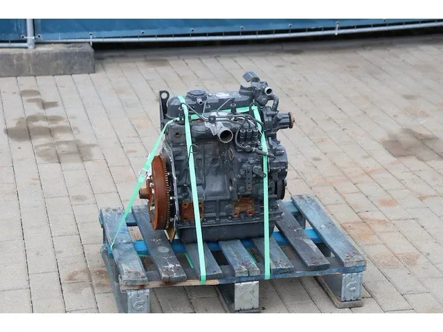 Motor kubota d1105 diesel 21.7pk - afbeelding 1 van  1