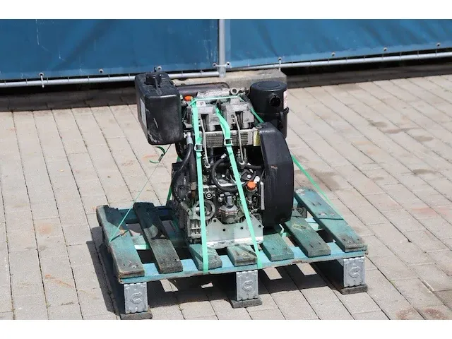 Motor lombardini 25ld425/2b1 diesel 114pk - afbeelding 1 van  1