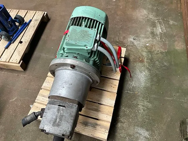 Motor met hydraulische pomp voith h5-40 - afbeelding 3 van  5