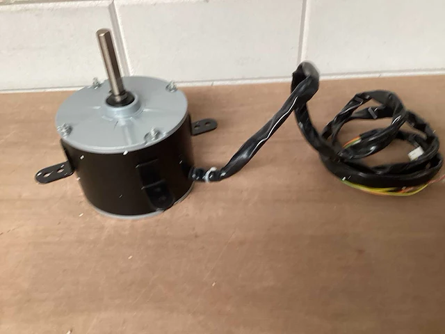 Motor voor airconditioning - afbeelding 1 van  5