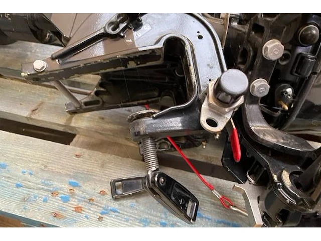 Motor voor boot mercury - afbeelding 5 van  7