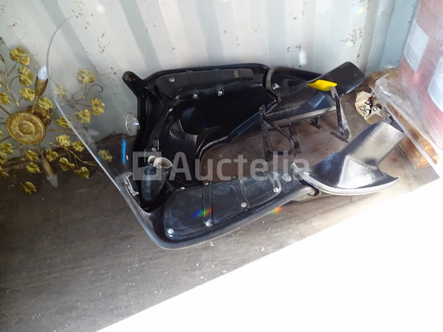 Motoraccessoires (kuip) vetter - afbeelding 8 van  8