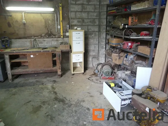 Motoren elektrische, rekken, werkbank hout, rekken inhoud - afbeelding 1 van  18
