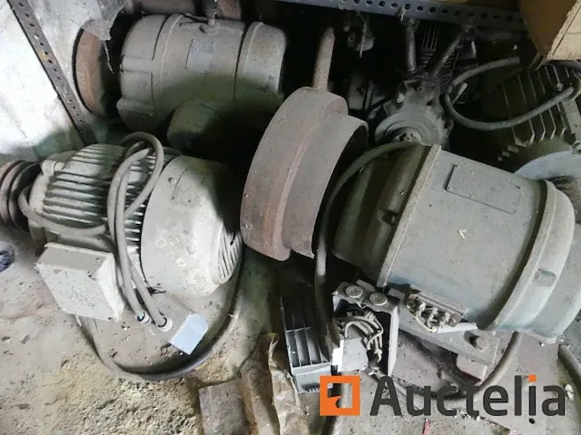 Motoren elektrische, rekken, werkbank hout, rekken inhoud - afbeelding 6 van  18