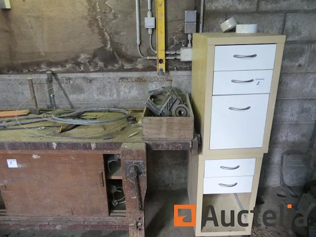Motoren elektrische, rekken, werkbank hout, rekken inhoud - afbeelding 7 van  18