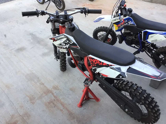 Motorfiets (2x) - afbeelding 14 van  16