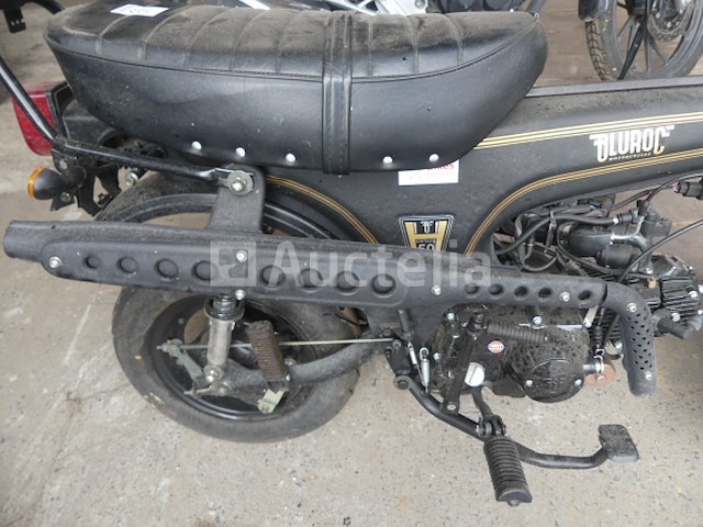 Motorfiets 50cc bluroc motorfietsen erfgoed 50(vin: yappb5a24m0000244) - afbeelding 12 van  16
