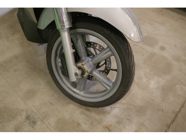 Motorfiets aprilia scarabeo 250 (2008 / zd4 vrb 002 8s 006 426) - afbeelding 3 van  15