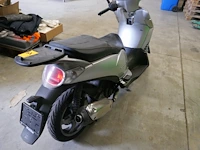 Motorfiets aprilia scarabeo 250 (2008 / zd4 vrb 002 8s 006 426) - afbeelding 10 van  15