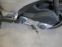 Motorfiets aprilia scarabeo 250 (2008 / zd4 vrb 002 8s 006 426) - afbeelding 13 van  15