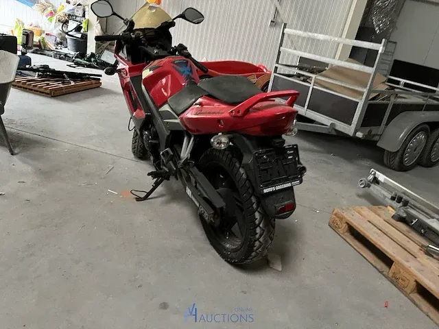Motorfiets kymco - afbeelding 6 van  11