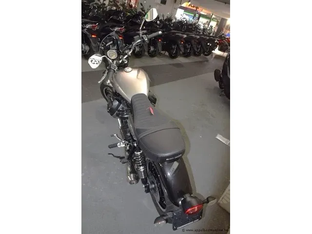 Motorfiets motto guzzi v9 roamer,853cm³, 47,8kw, 1ste inschr 18/10/22, chassisnr zgumaa002nm000213, 5500km, kenteken i+ii, gelijkvormigheidsattest, 1sleutels - afbeelding 4 van  8