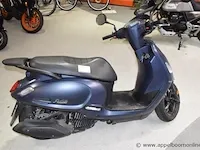 Motorfiets sym fiddle, 125cm³, 8,4kw, 1ste inschr 06/10/22, chassisnr lxmxgb302nxb31430, 2411km, kenteken i+ii, gelijkvormigheidsattest, 1sleutel - afbeelding 1 van  8