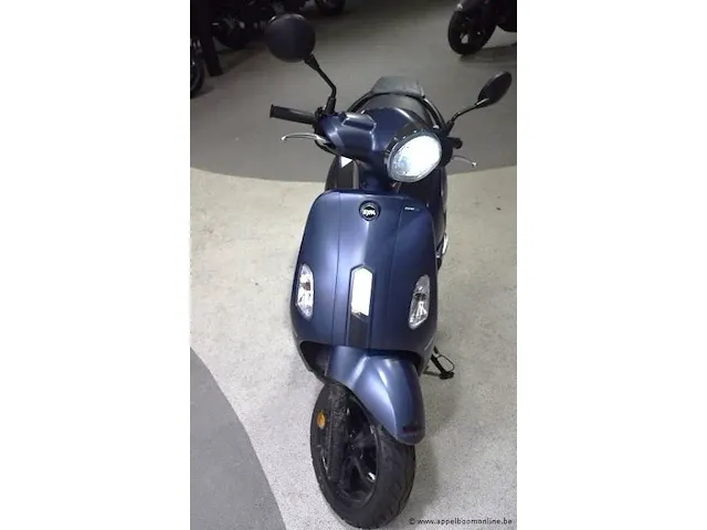 Motorfiets sym fiddle, 125cm³, 8,4kw, 1ste inschr 06/10/22, chassisnr lxmxgb302nxb31430, 2411km, kenteken i+ii, gelijkvormigheidsattest, 1sleutel - afbeelding 2 van  8