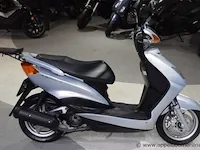 Motorfiets yamaha cygnusx, 125cm³, 8kw,1ste inschr 19/12/07, 2661km, chassisnr lprse081000506894, kenteken i+ii,gelijkvormigheidsattest, zonder sleutel - afbeelding 3 van  9