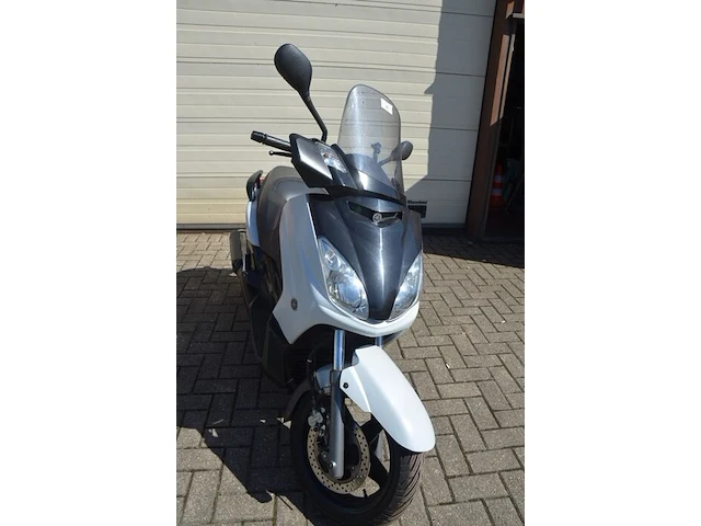 Motorfiets yamaha, type sg16, variant l, verise ii, ch.nr. vtlsg162000040323, bouwjaar 22/09/2008, met sleutel en boorddocumenten (2) - afbeelding 2 van  12