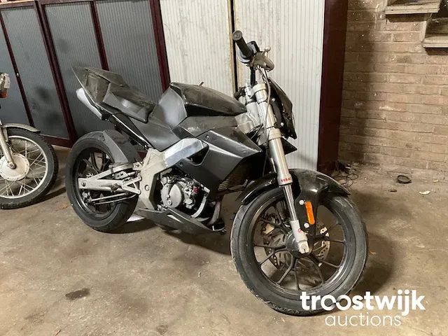 Motorfiets - afbeelding 2 van  9