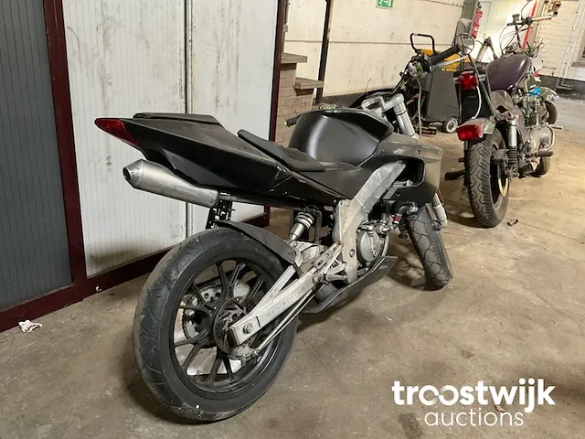 Motorfiets - afbeelding 3 van  9