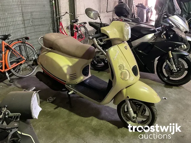 Motorfiets - afbeelding 4 van  10