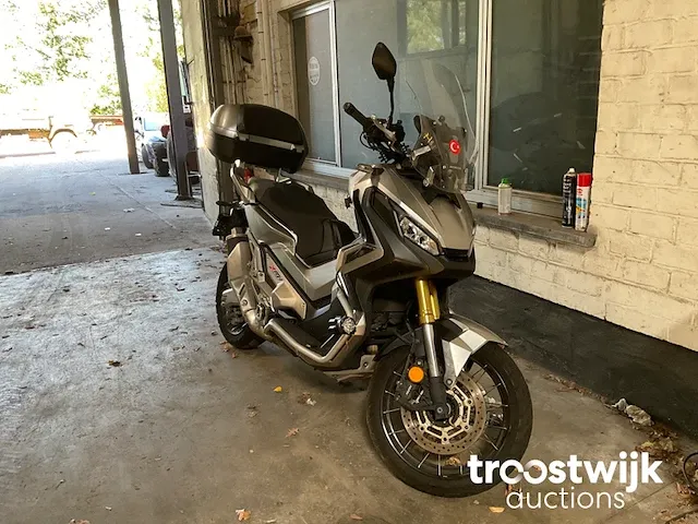 Motorfiets - afbeelding 1 van  15