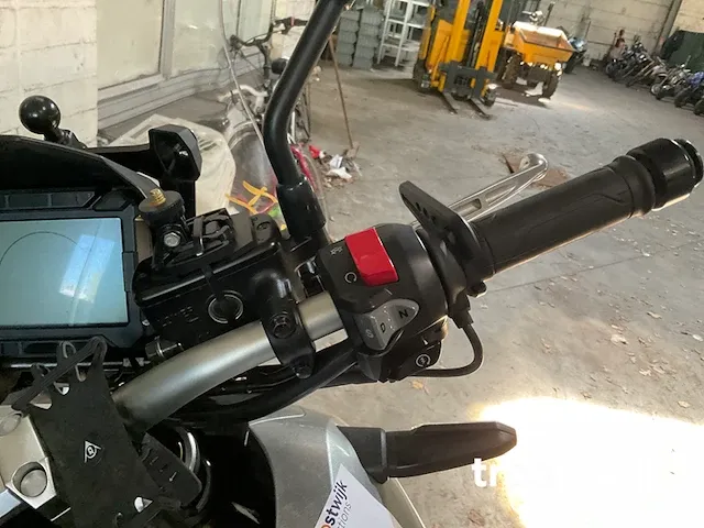 Motorfiets - afbeelding 14 van  15