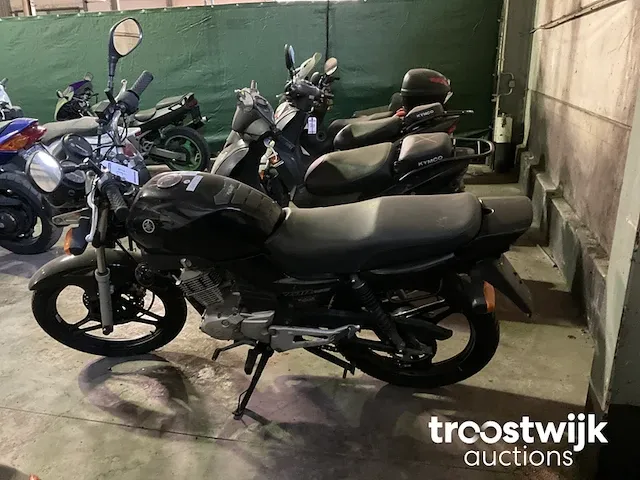 Motorfiets - afbeelding 4 van  8