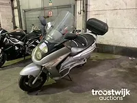 Motorfiets - afbeelding 1 van  8