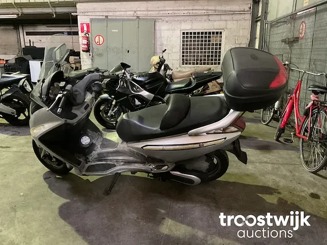 Motorfiets - afbeelding 4 van  8