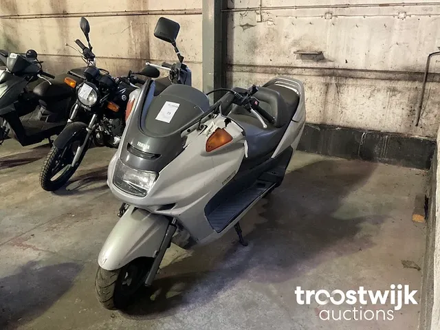 Motorfiets - afbeelding 1 van  7