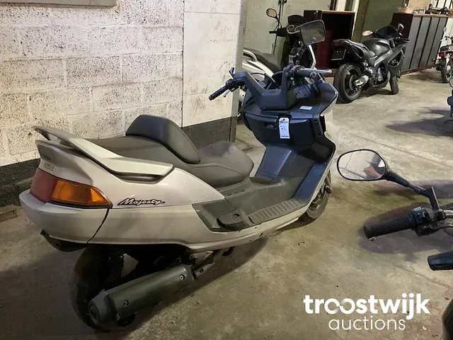 Motorfiets - afbeelding 4 van  7