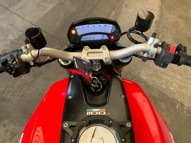 Motorfiets - afbeelding 18 van  18