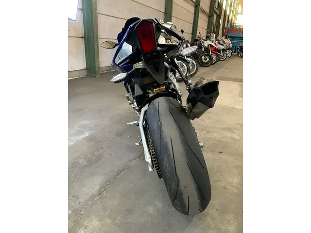 Motorfiets - afbeelding 15 van  18