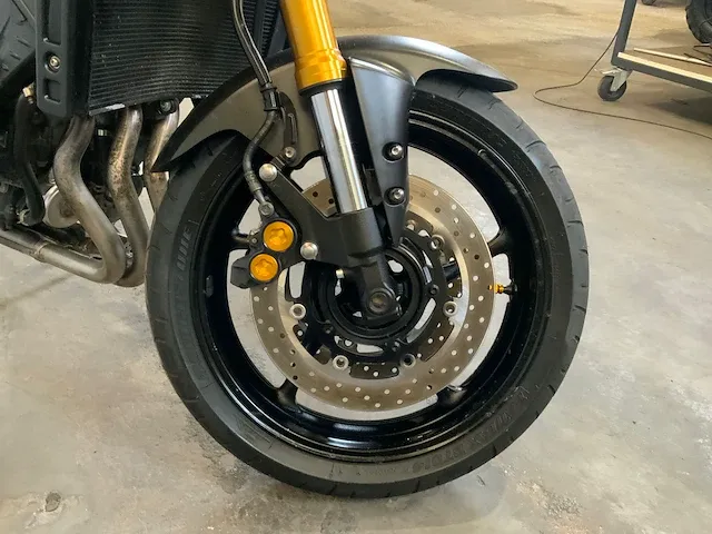 Motorfiets - afbeelding 4 van  19