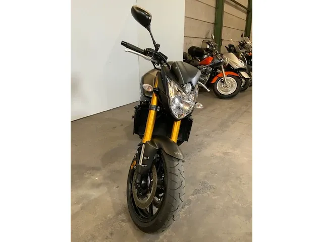 Motorfiets - afbeelding 12 van  19
