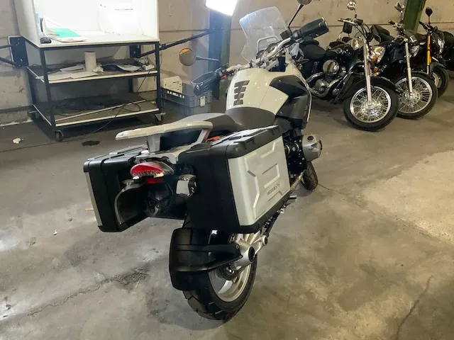 Motorfiets - afbeelding 14 van  18