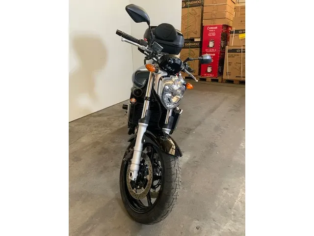 Motorfiets - afbeelding 12 van  19