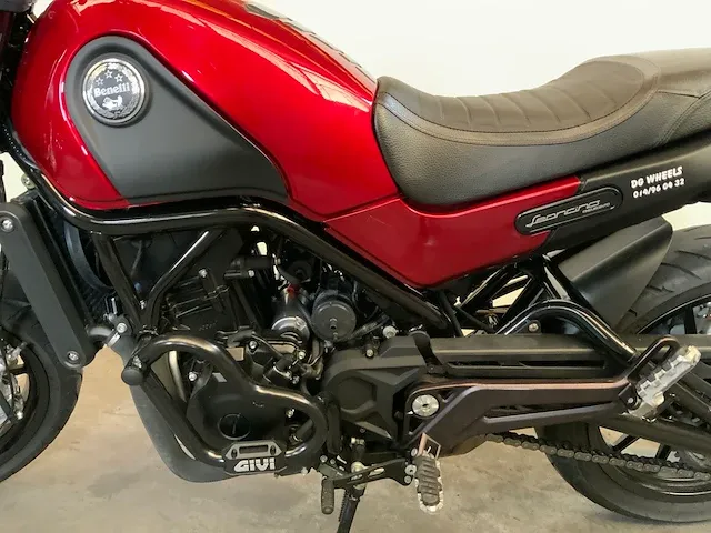 Motorfiets - afbeelding 8 van  19