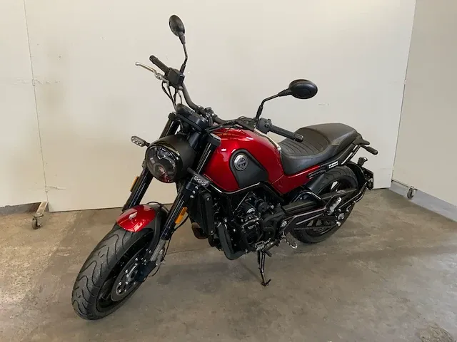 Motorfiets - afbeelding 1 van  19