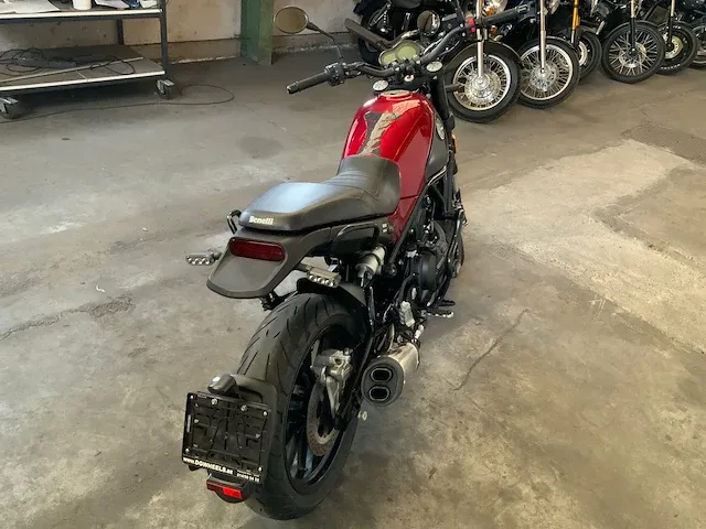 Motorfiets - afbeelding 15 van  19