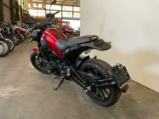 Motorfiets - afbeelding 17 van  19