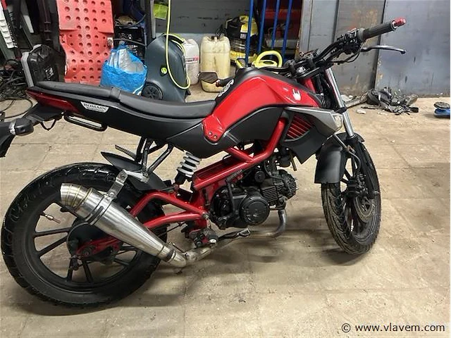 Motorfiets - afbeelding 1 van  4