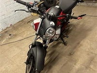 Motorfiets - afbeelding 2 van  4