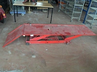 Motorhefbrug rode kleur (7) - afbeelding 1 van  7