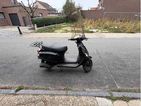 Motorised scooter - afbeelding 3 van  10