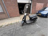 Motorised scooter - afbeelding 10 van  10
