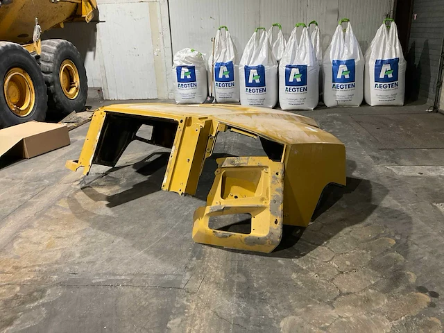 Motorkap catepillar 730 dumper - afbeelding 3 van  5