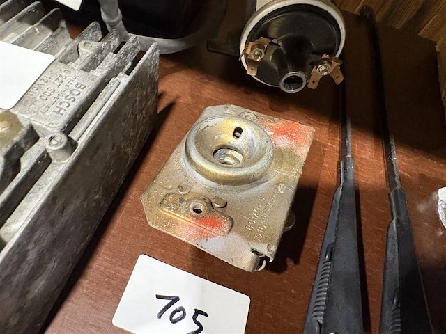 Motorkapslot 911 - afbeelding 1 van  2