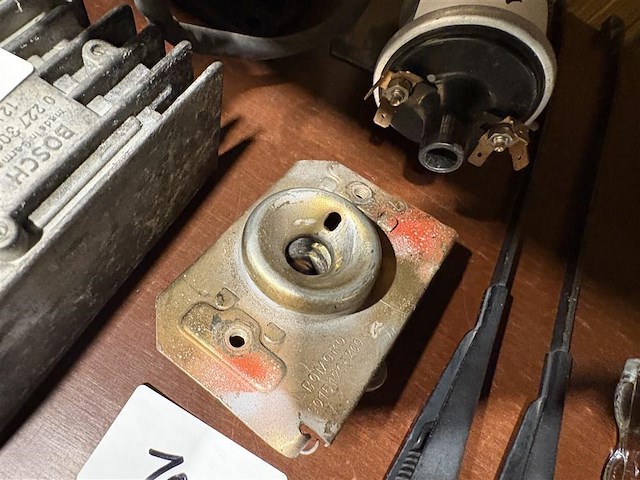 Motorkapslot 911 - afbeelding 2 van  2