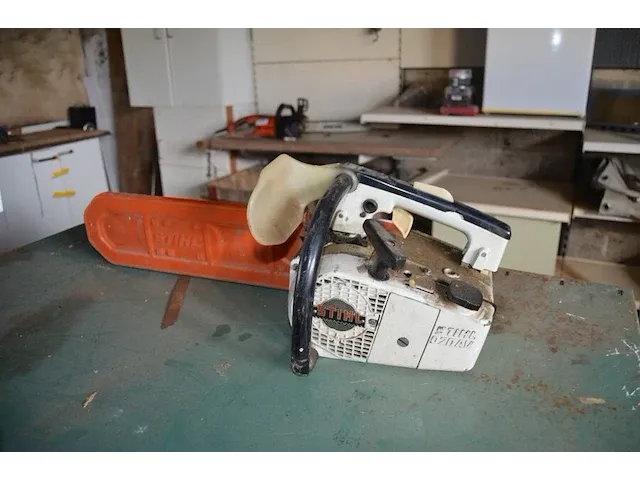 Motorkettingzaag stihl 020av - afbeelding 4 van  7